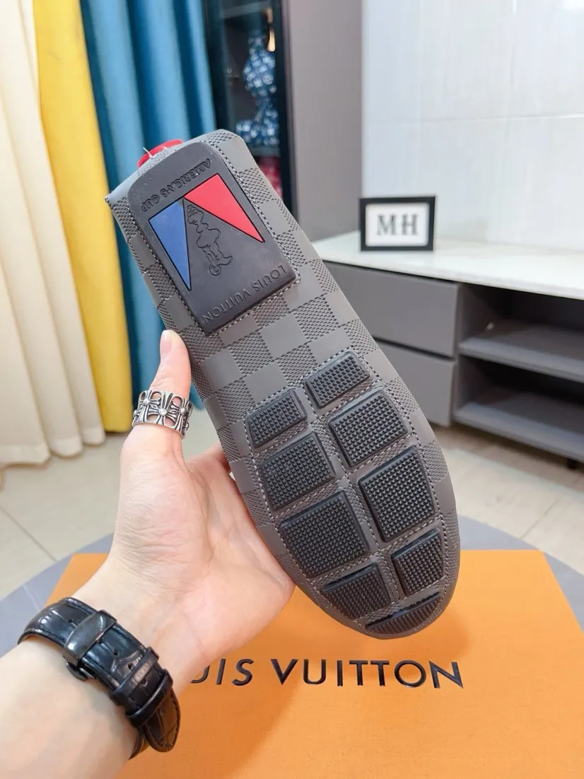 Men's men's shoes💰400🌹🌹[LV Louis Vuitton] New men's beanie shoes💝💝.. Top-grade imported cowhide embossed➕Comfortable leather lining. It is extremely skin-friendly and comfortable, feels very delicate, and the shape is very correct! Perfectly reflects the three-dimensional sense, code number: 38-44